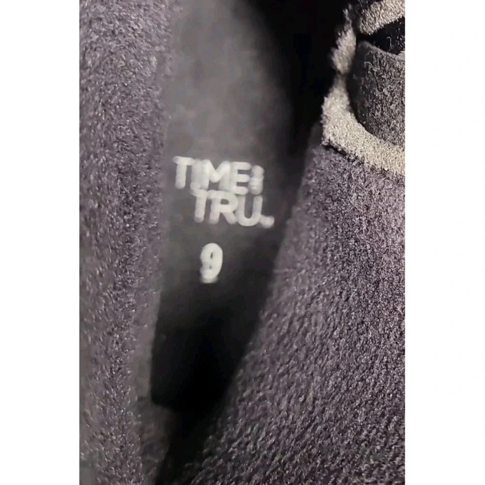Time and Tru Women's Black Quilted Winter Snow Boots Faux Fur Lined Zip Size 9